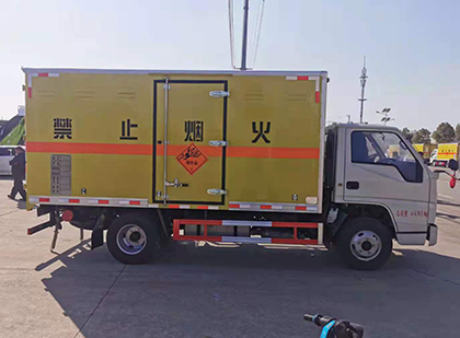 冠县爆破器材运输车工人安全操作规范与智能技术保障